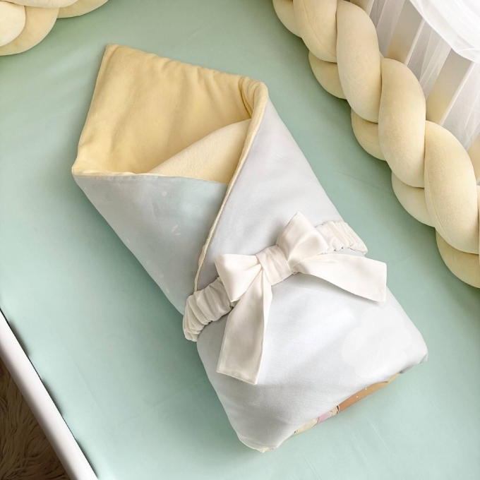 Set lenjerie pentru Patut Bebe din 6 piese Lion crem (10)